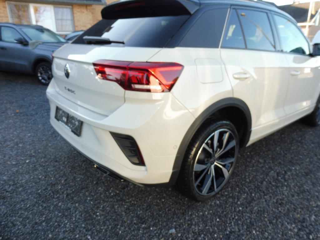 VW T-ROC 1,5TSI DSG R-LINE BLACK PACK 150PK/panodak, 1498 cc, 4 cilinders, USB, Alcantara