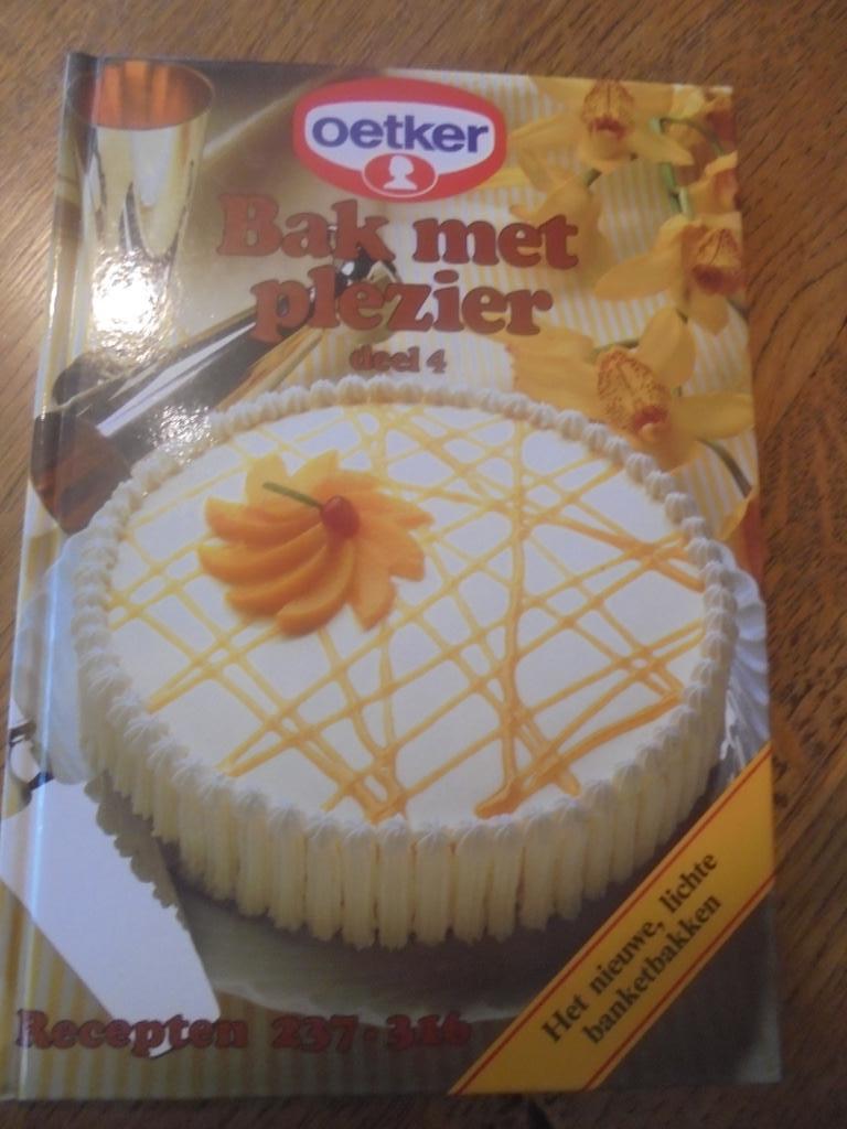 kookboek Dr.Oetker: bak met plezier deel 4, Boeken, Ophalen, Zo goed als nieuw, Taart, Gebak en Desserts