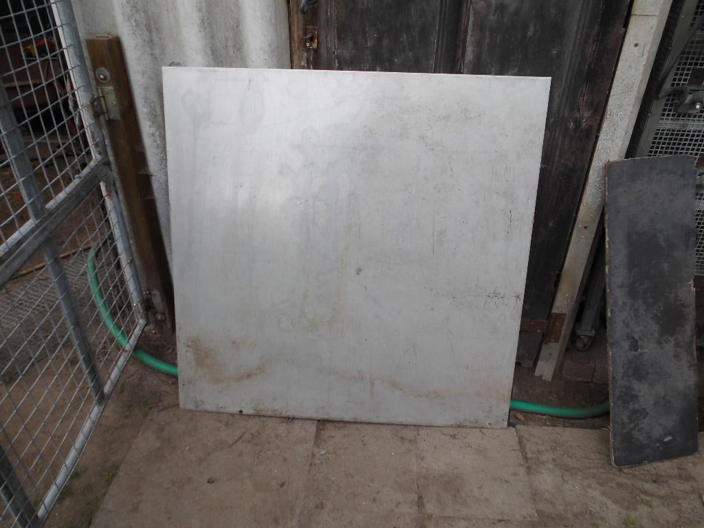 inox platen, Ophalen