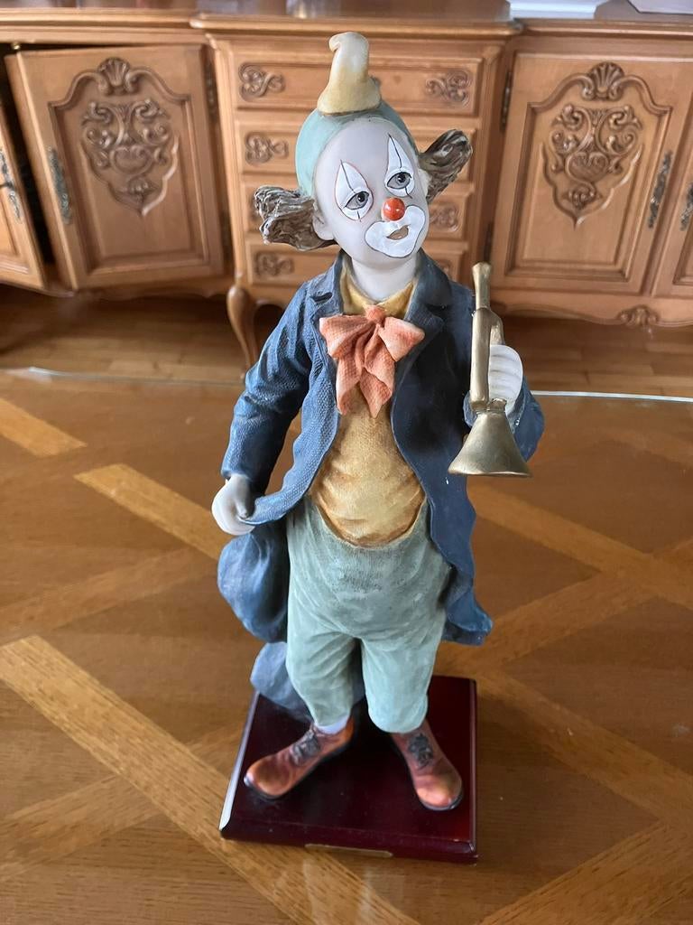 Clown op voet, Ophalen, Zo goed als nieuw