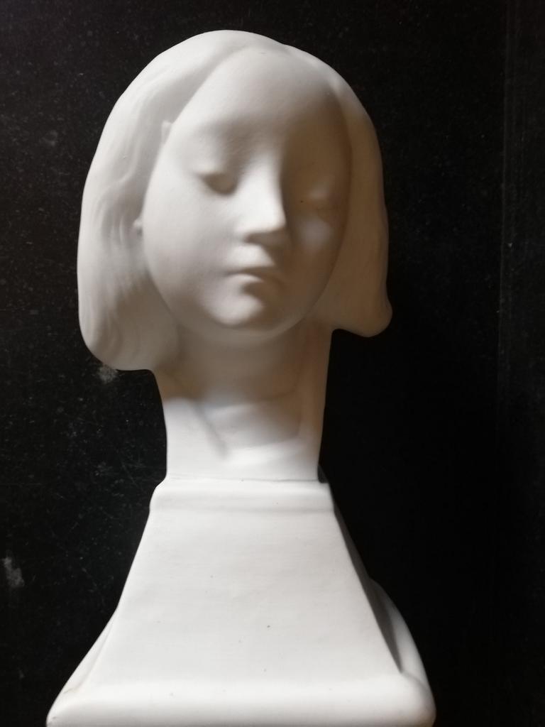 Buste art déco en porcelaine Matt Biscuit, Antiquités & Art, Enlèvement ou Envoi