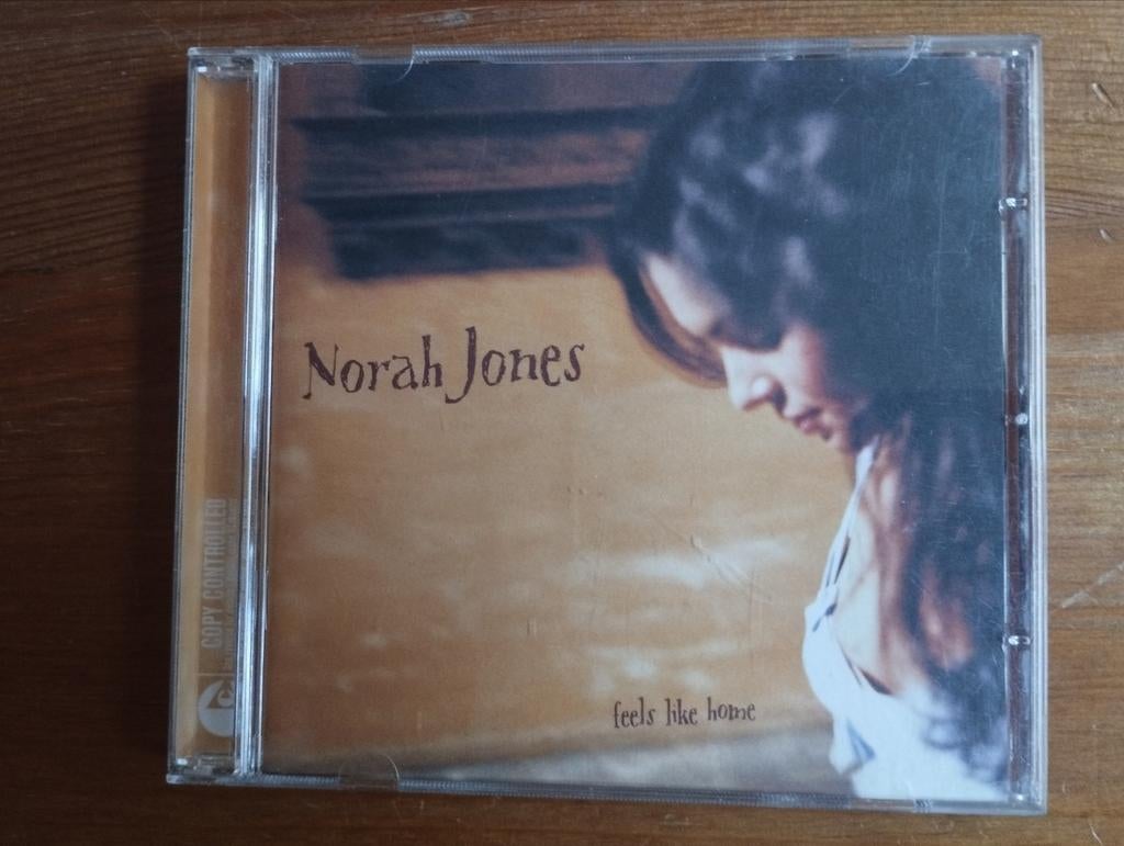 Norah Jones voelt zich thuis, Ophalen of Verzenden, Zo goed als nieuw