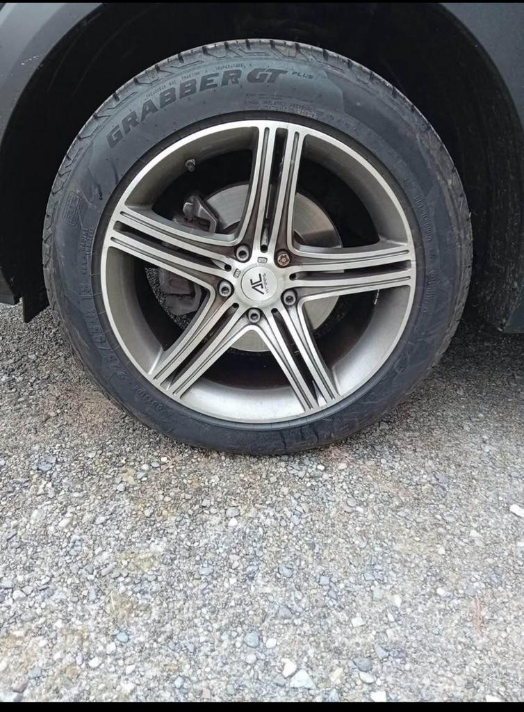 Ensemble de  4 jantes et pneus été: Ac wheels hockenheim, Autos : Pièces & Accessoires, Pneus & Jantes, Enlèvement