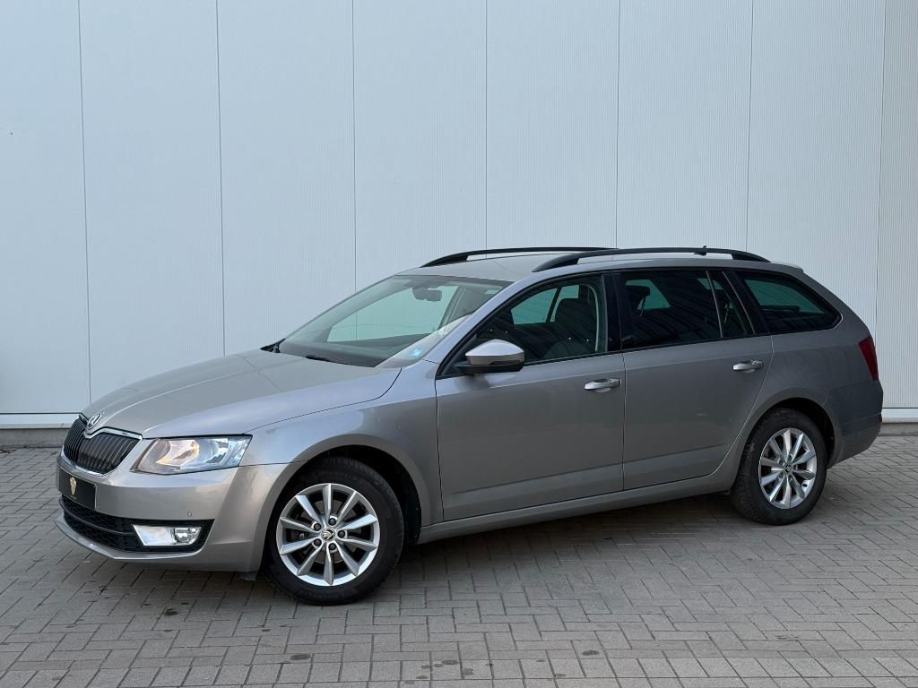 ✅ Skoda Octavia 1.6 TDI GARANTIE Airco Navi PDC Zetelverw, Voorwielaandrijving, Stof, 4 cilinders, 5 deurs