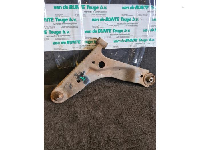 Bras de suspension avant gauche d'un Hyundai I10, -, 3 mois de garantie, Utilisé, Hyundai