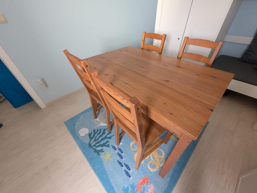 Houten tafel met 4 stoelen, Huis en Inrichting, Tafels | Eettafels, Ophalen, Gebruikt, Vier personen, Rechthoekig