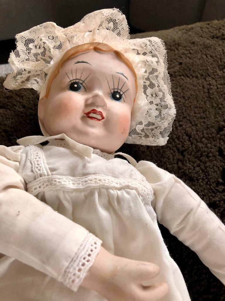 Poupée en porcelaine authentique 50 cm, Enlèvement