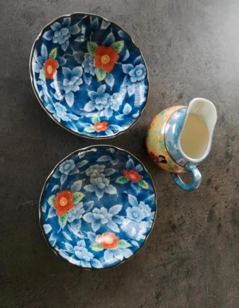 2 chinese porseleinen schaaltjes en melkkannetje, Ophalen of Verzenden, Zo goed als nieuw, Porselein, Bord of Schaal