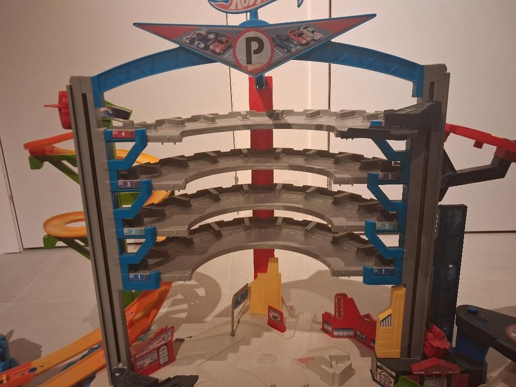Hot Wheels Ultieme Garage CMP80 - Mega Speelset met Haai, Ophalen, Zelf te bouwen, Hot Wheels, Elektrisch