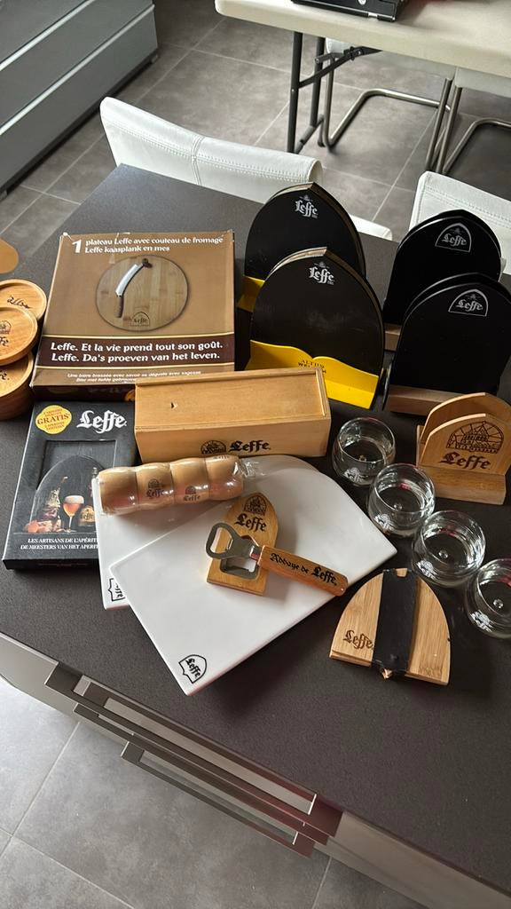 Leffe reclame lot kaasplank verkocht, Verzamelen, Ophalen of Verzenden, Zo goed als nieuw, Leffe