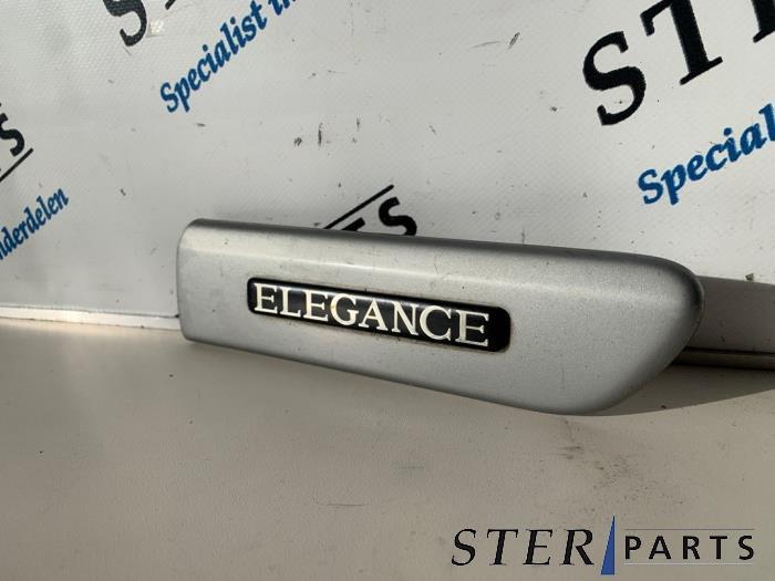 Bande décorative d'un Mercedes CLK, Enlèvement ou Envoi, 3 mois de garantie, Utilisé, Mercedes-Benz