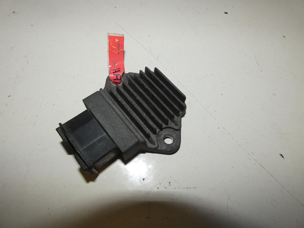honda varadero xl1000v spanningsregelaar, Enlèvement ou Envoi, Utilisé