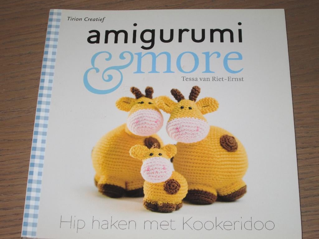 Amigurumi haakboeken, Hobby en Vrije tijd, Ophalen, Zo goed als nieuw, Haken, Patroon of Boek