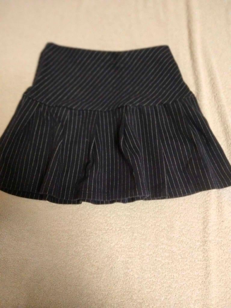 jupe rayée bleu-blanc H & M taille 122 - 128, Enfants & Bébés, Vêtements enfant | Taille 128, Robe ou Jupe, Enlèvement ou Envoi