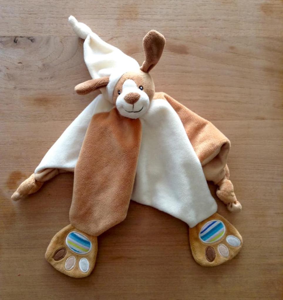 Doudou Chien Gipsy Plat Marron Et Creme, Enfants & Bébés, Jouets | Peluches, Enlèvement ou Envoi, Comme neuf, Chien