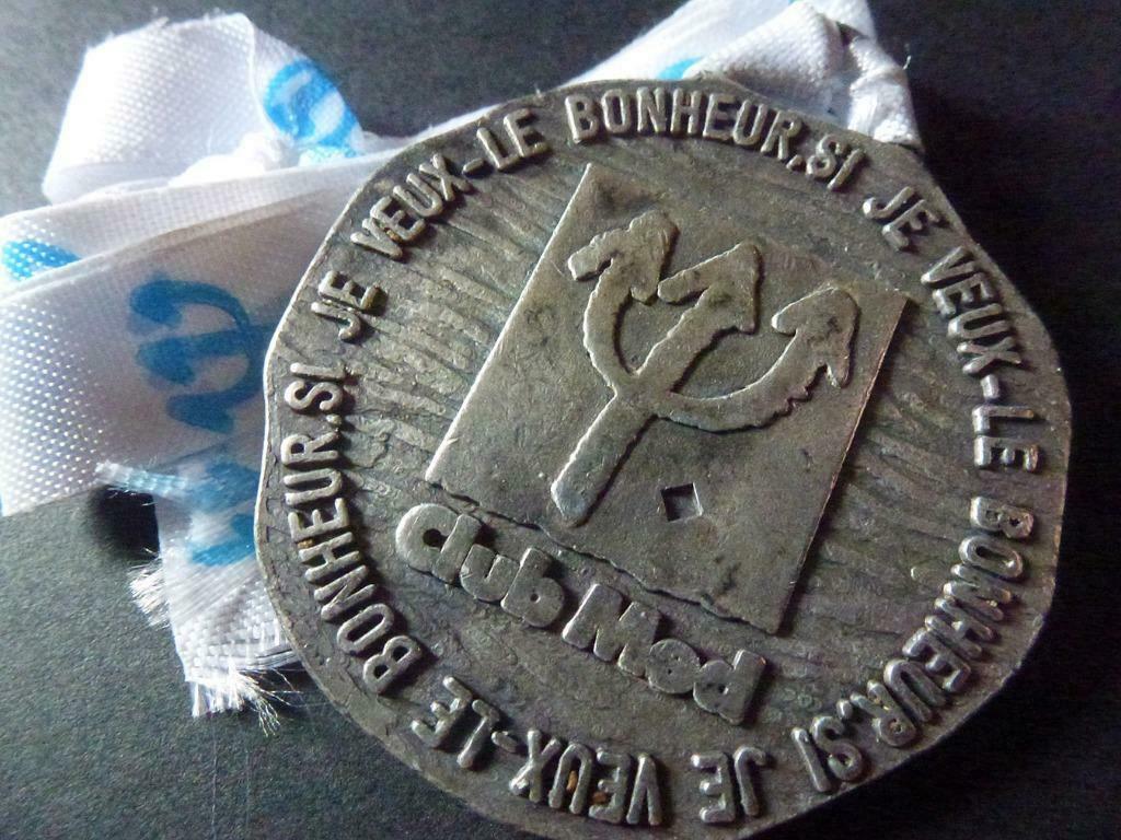 Club Med medaille onderscheiding zilver niveau, Verzenden, Zo goed als nieuw