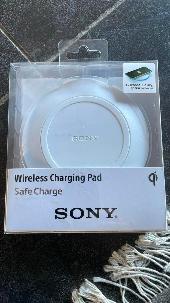Un autre nouveau chargeur sans fil Sony, Enlèvement ou Envoi, Neuf