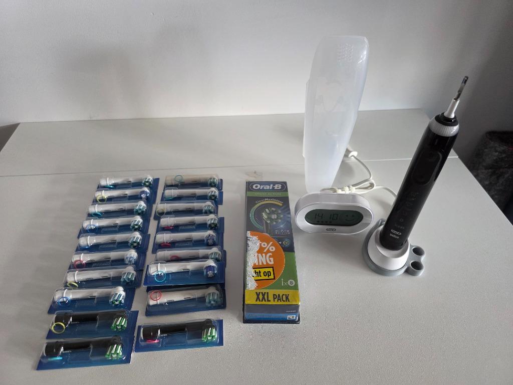 Oral B Genius X Tandenborstel Black met acc., Elektronische apparatuur, Ophalen of Verzenden, Zo goed als nieuw, Mondverzorging