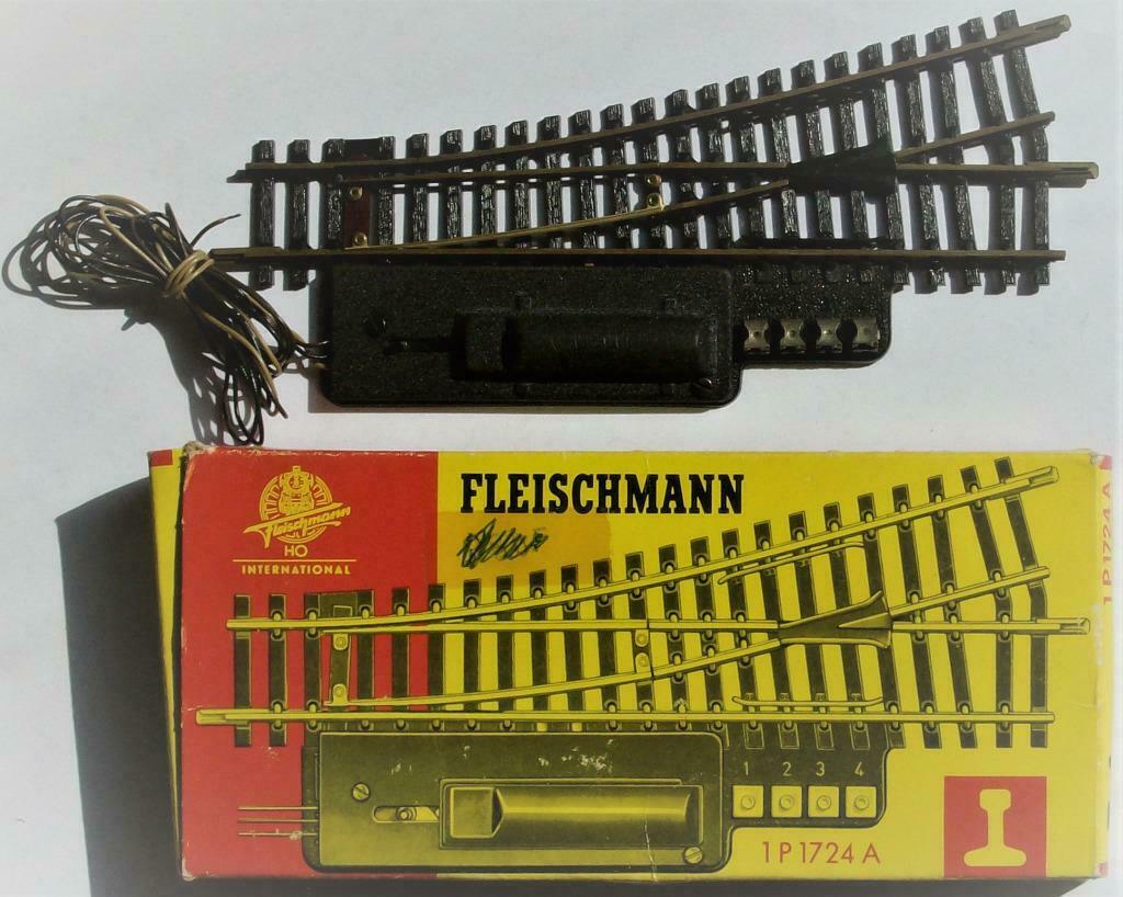 Fleischmann HO 1724A aiguillage droit + électroaim, Gebruikt, Fleischmann, Rails, Ophalen of Verzenden
