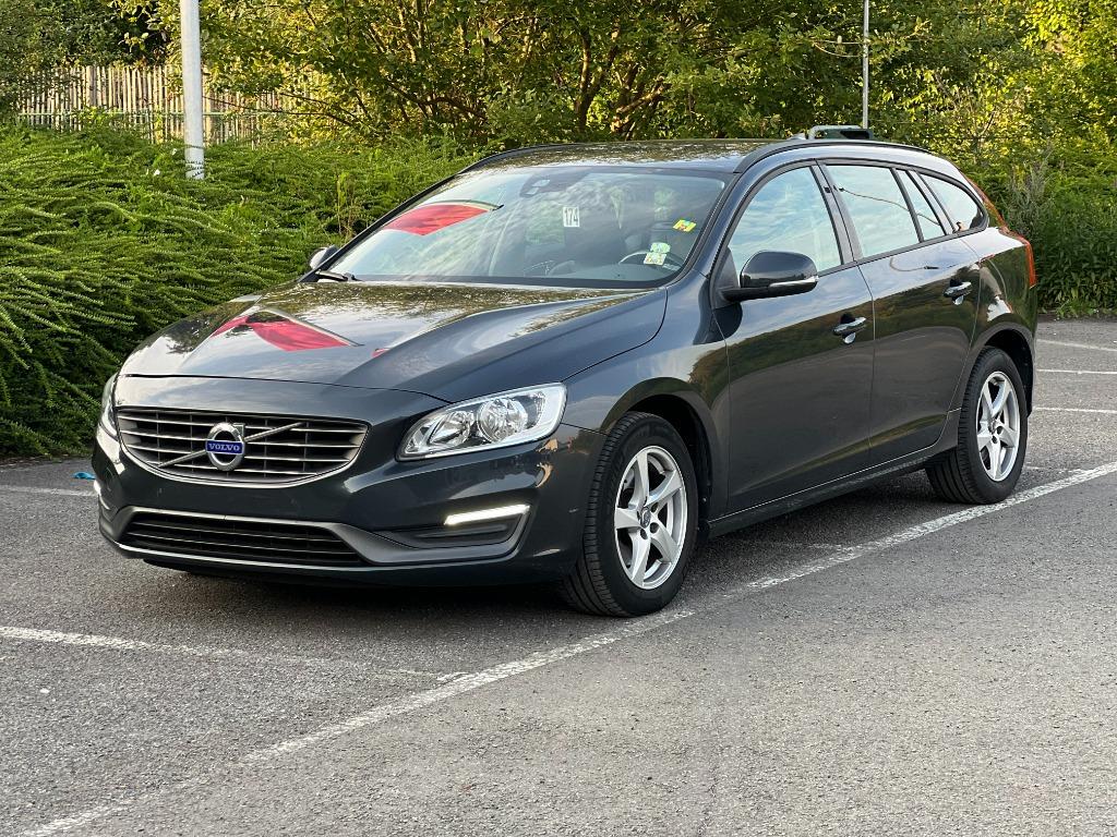 VOLVO V60 2.0 DIESEL EURO 6, Autos, Volvo, Cuir, Achat, Euro 6, Entreprise