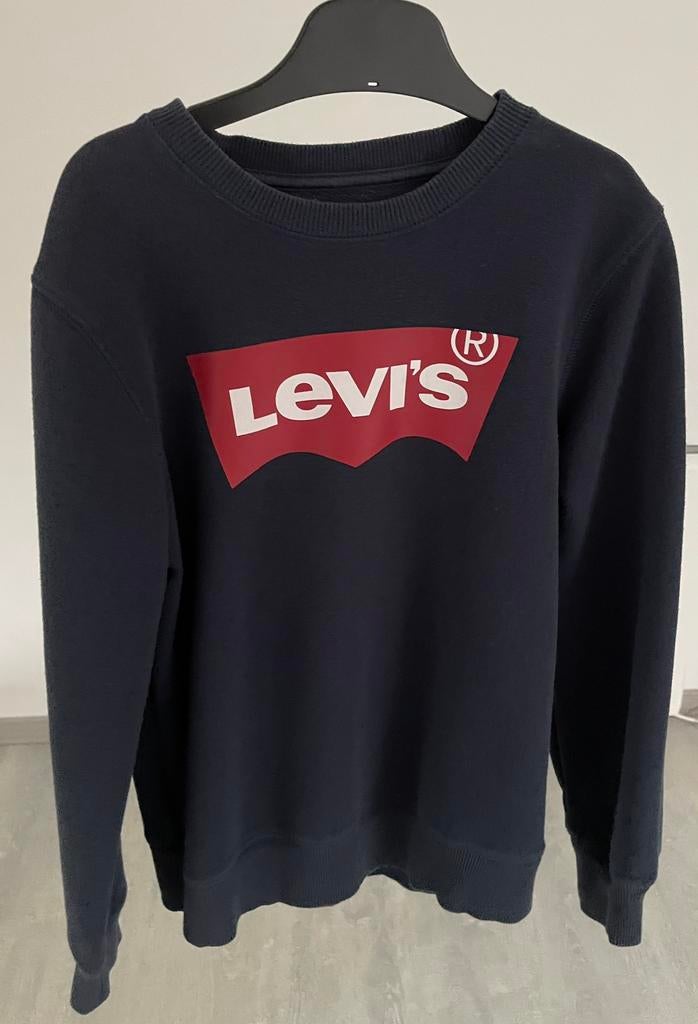 Pull Levis, Enlèvement, Comme neuf