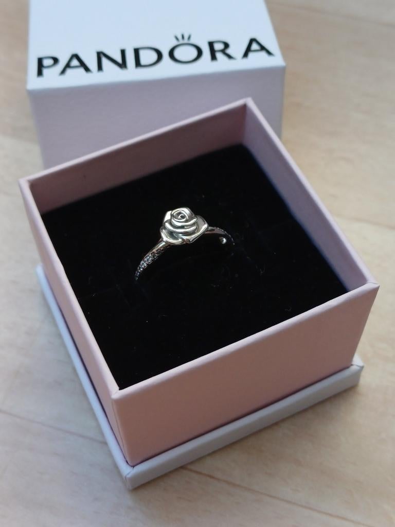 Pandora ring met roos, Handtassen en Accessoires, Ringen, Nieuw, Ophalen of Verzenden, Dame, Zilver