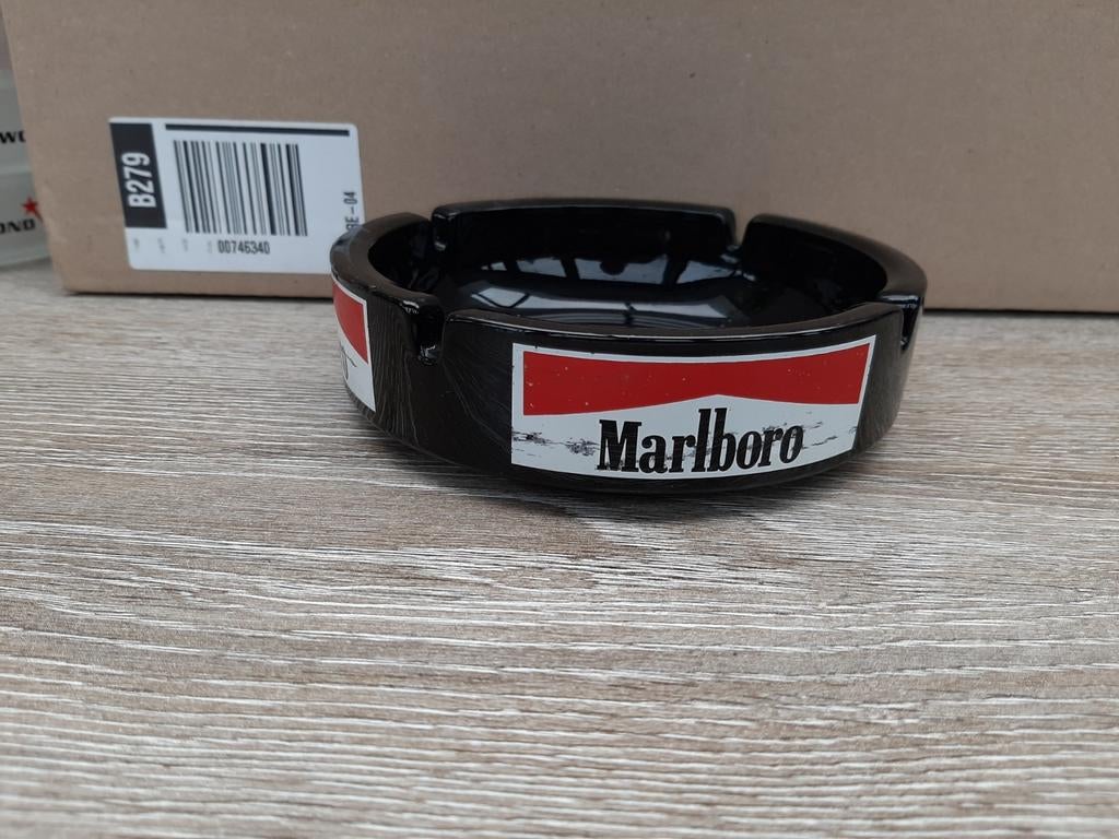 Marlboro asbak., Verzamelen, Ophalen of Verzenden, Gebruikt, Gebruiksvoorwerp