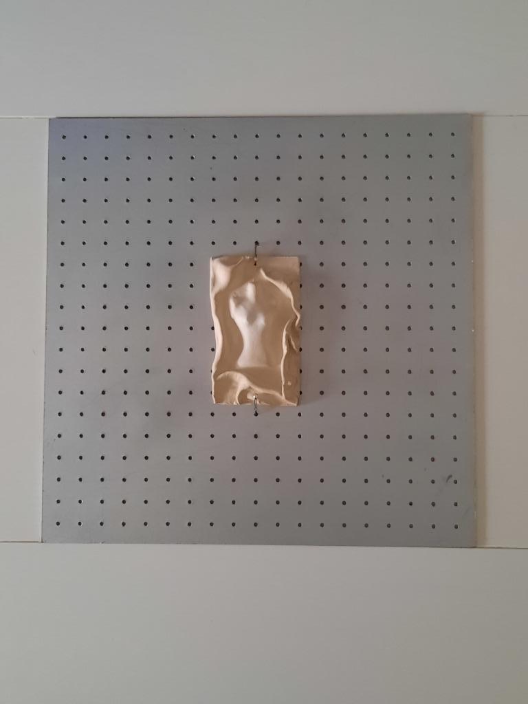 mini buste  / bas-reliëf in gips op paneel / 50 x 50, Antiquités & Art, Art | Sculptures & Bois, Enlèvement