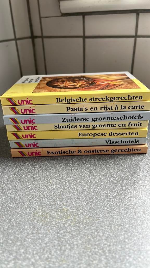 7 kookboekjes Unic, Enlèvement ou Envoi, Comme neuf