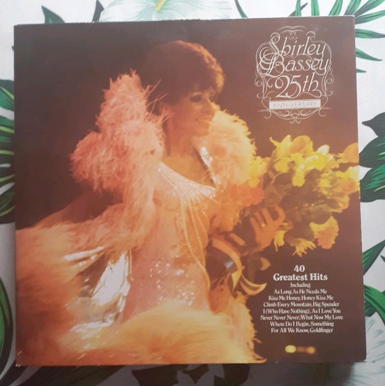 Dubbel LP Shirley Bassey - 25th anniverary, Ophalen of Verzenden, Gebruikt, 12 inch