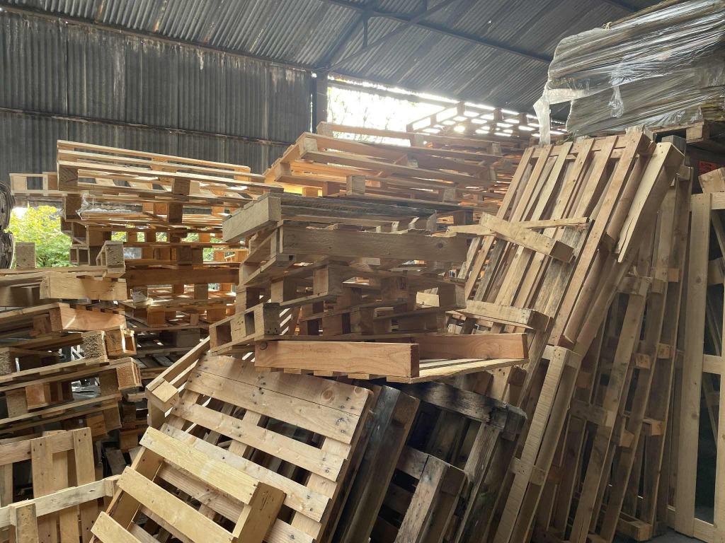 Palettes / bois chauffage, Bricolage & Construction, Bois & Planches, Enlèvement ou Envoi, Utilisé, Palette