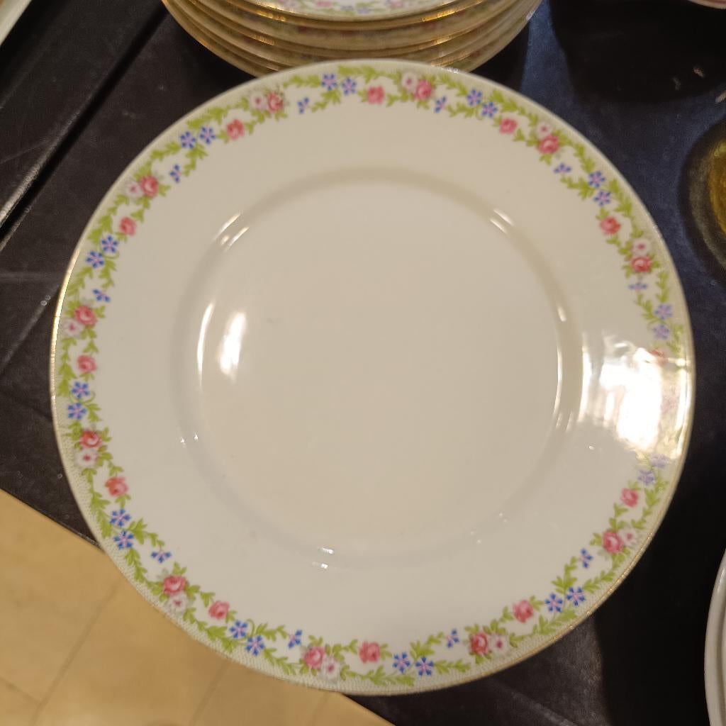 Borden  diep en plat van Union Céramique. Limoges, Huis en Inrichting, Keuken | Servies, Gebruikt, Bord(en), Porselein, Ophalen of Verzenden