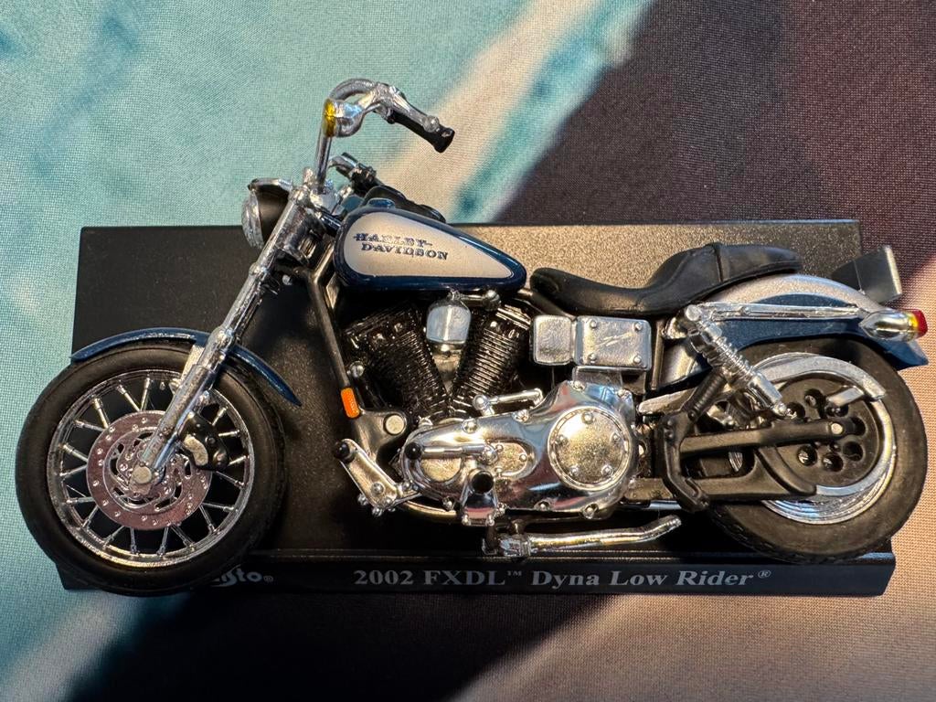 Maisto Harley-Davidson 2002 FXDL Dyna Low Rider, Ophalen of Verzenden, Zo goed als nieuw, Maisto