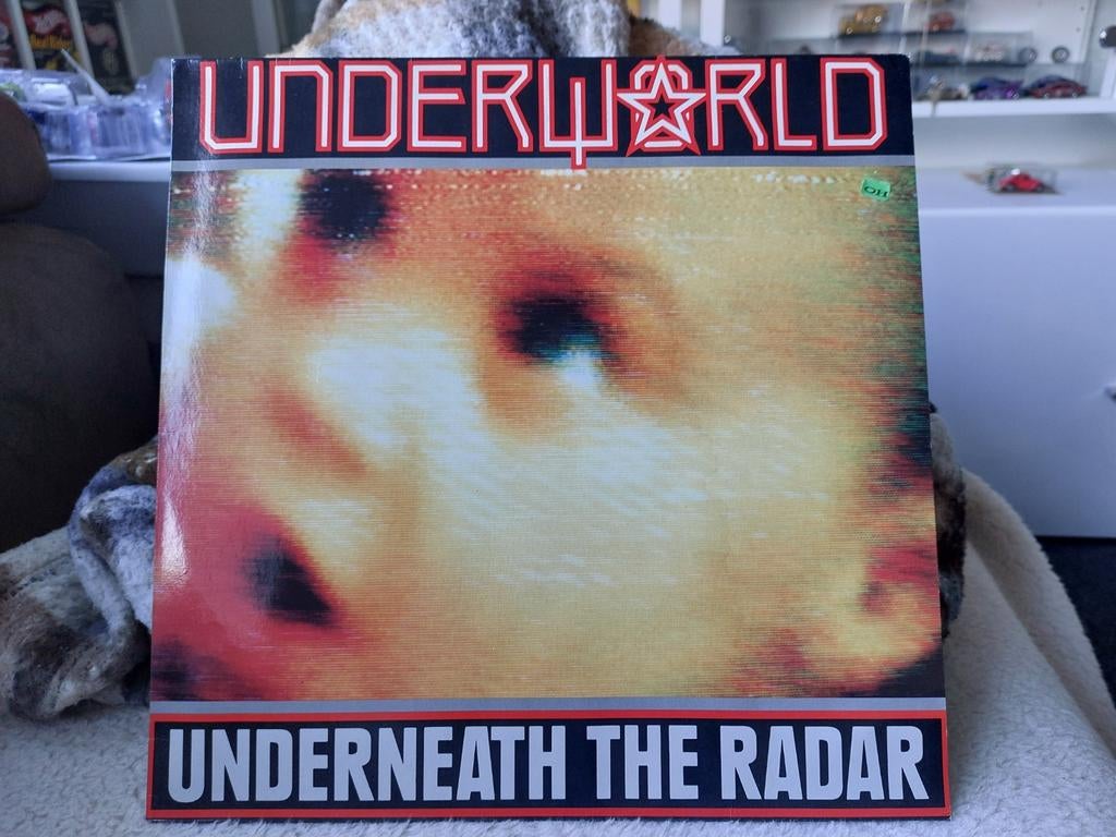 underworld underneath the radar, Ophalen of Verzenden, Zo goed als nieuw