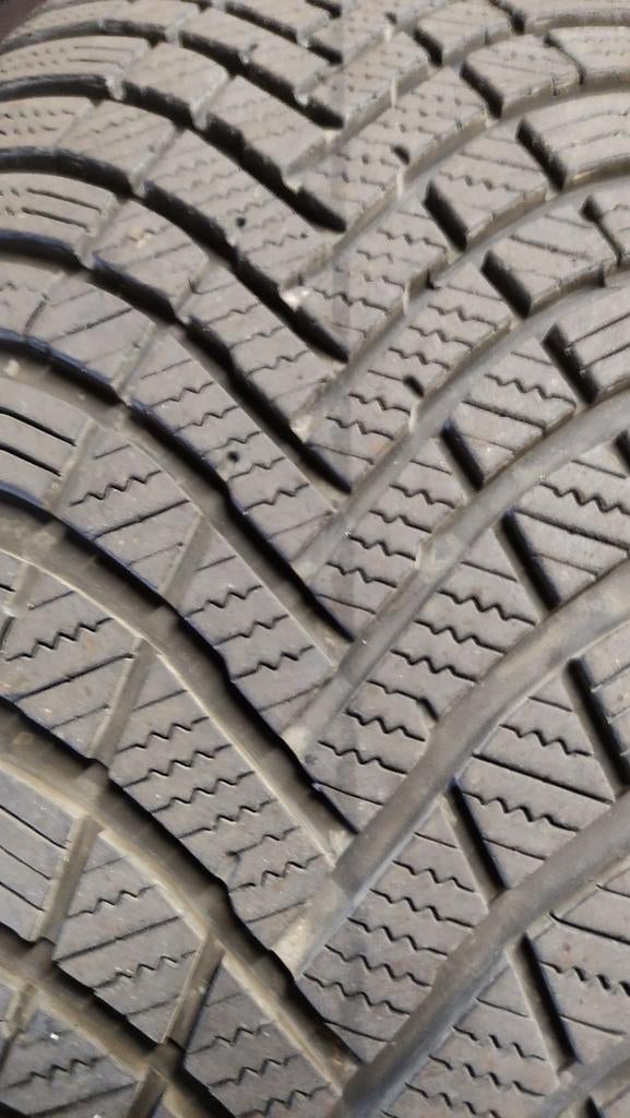 4 pneus d'hiver Hankook 215-55R17-98V, Autos : Pièces & Accessoires, Enlèvement, Pneus hiver
