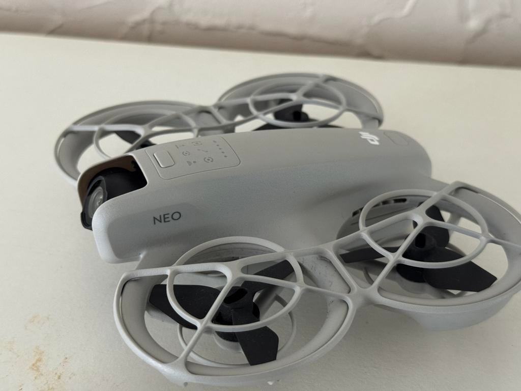 Drone DJI Neo, Enlèvement, Comme neuf, DJI