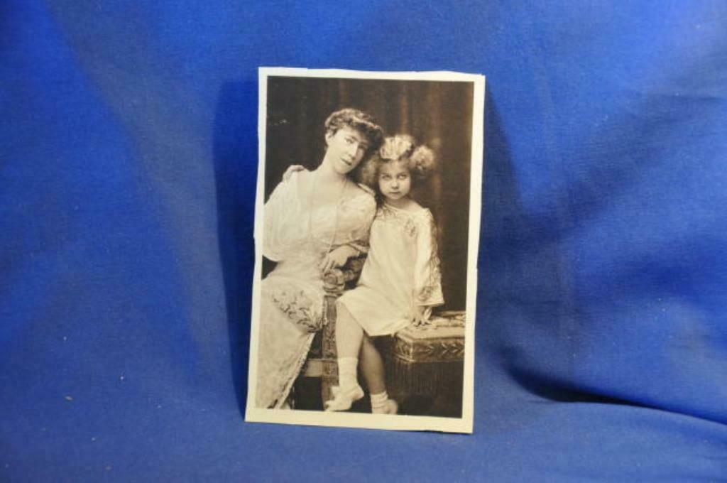 §§  cp  royale la reine elisabet et princesse marie josé (3), Collections, Enlèvement ou Envoi, Comme neuf, Carte, Photo ou Gravure