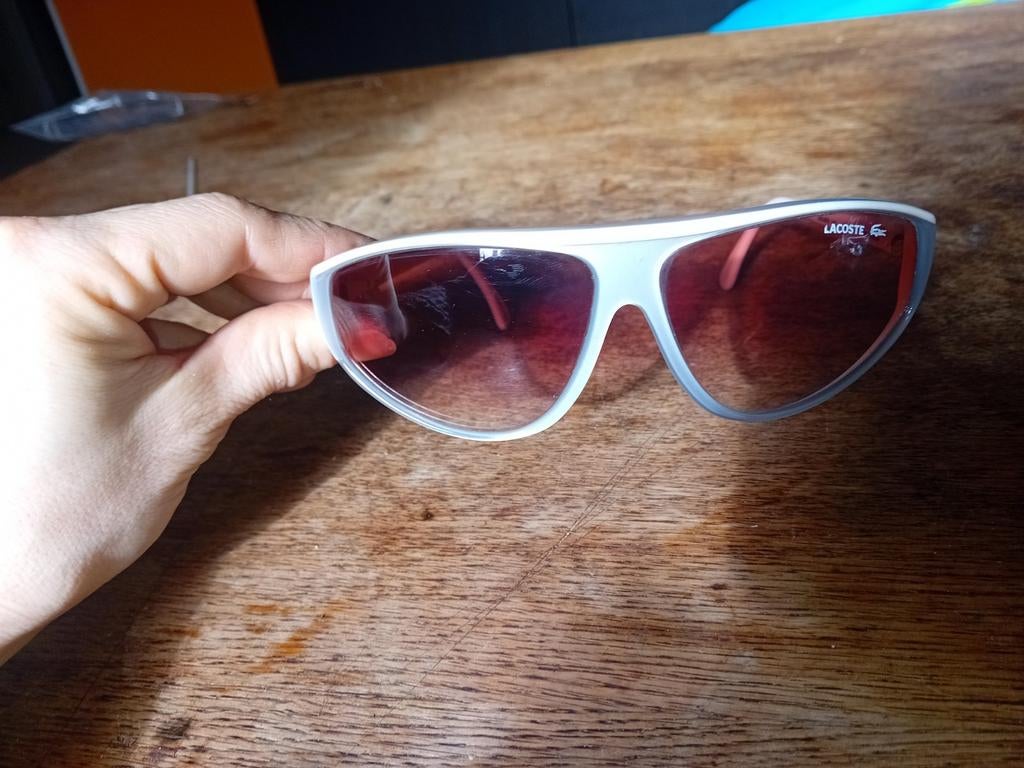 Lacoste zonnebrillen, Handtassen en Accessoires, Bril