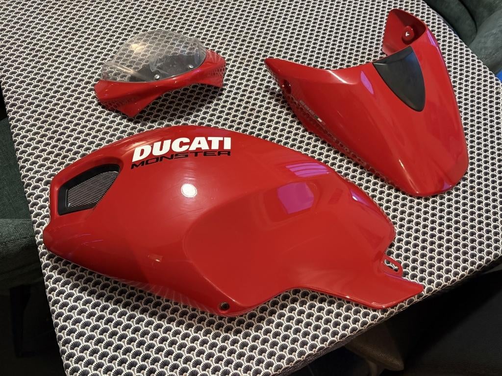Pièces de carénage Ducati 696+, Motos, Enlèvement ou Envoi, Utilisé