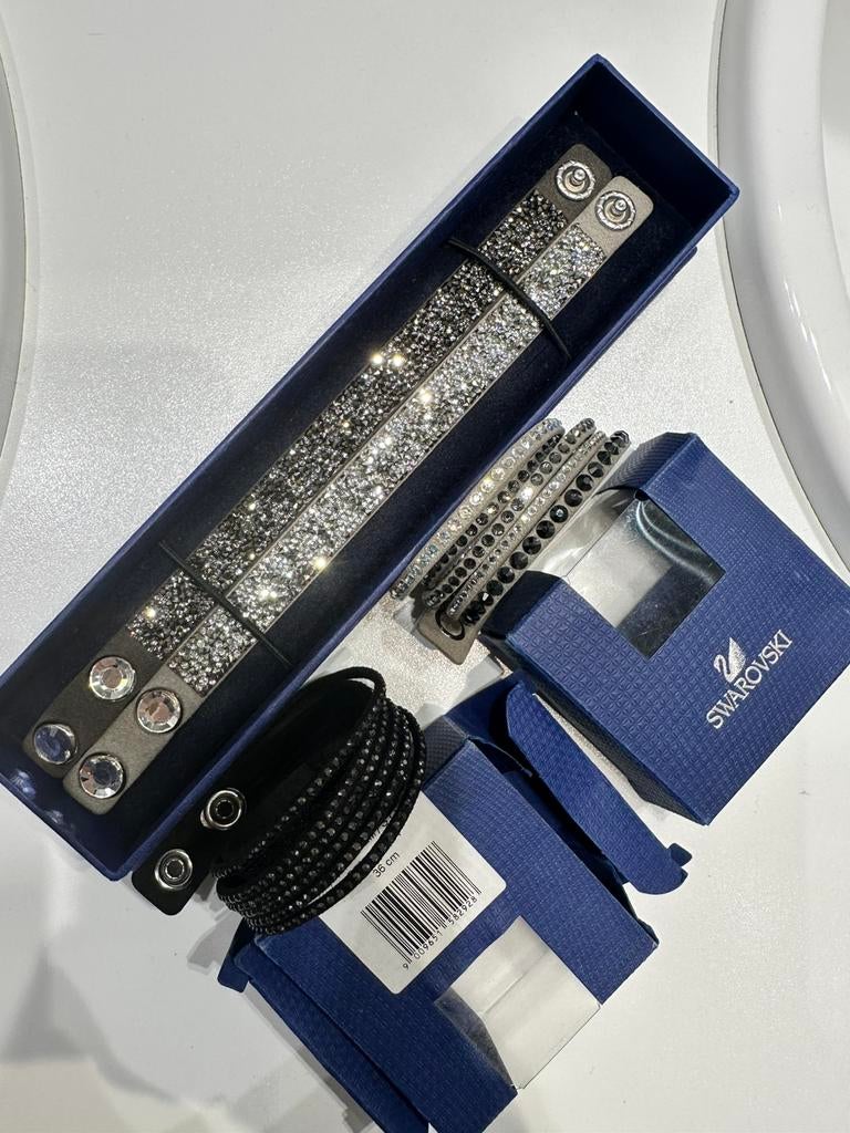 4 superbes bracelets Swarovski, Enlèvement