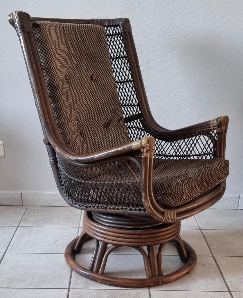 Chaise de berceau rotative en rotin, Enlèvement