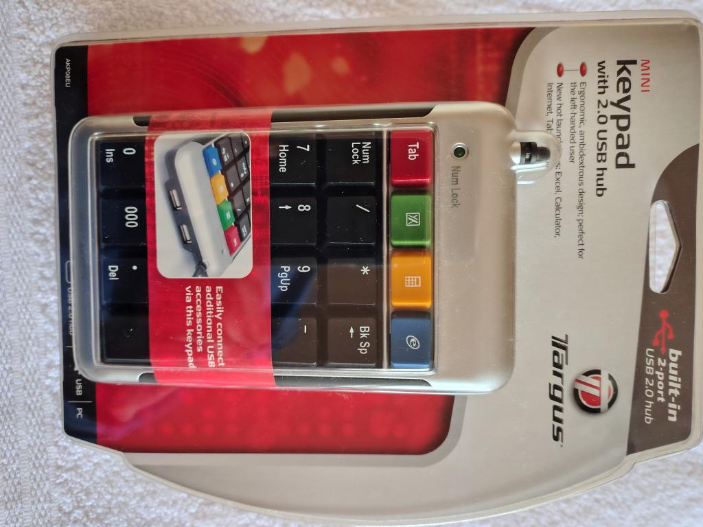 Targus mini keypad with 2.0 usb hub, Informatique & Logiciels, Claviers, Neuf, Numerique, Enlèvement, Targus