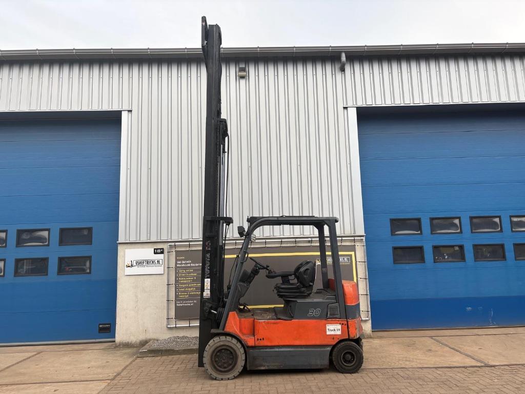 VS-22636 Elektrische triplex heftruck Toyota 7fbmf30, Auto-onderdelen, Verzenden, Gebruikt, Toyota