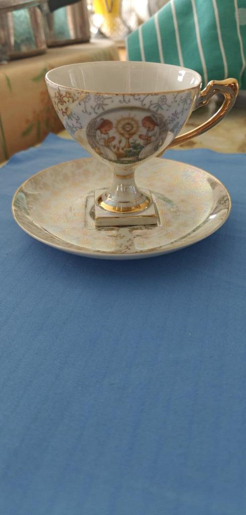 ensemble de communion, assiette et tasse, porcelaine, Antiquités & Art, Enlèvement ou Envoi