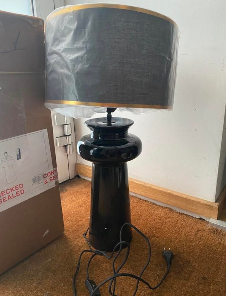Zware lamp met kap, Ophalen, Zo goed als nieuw