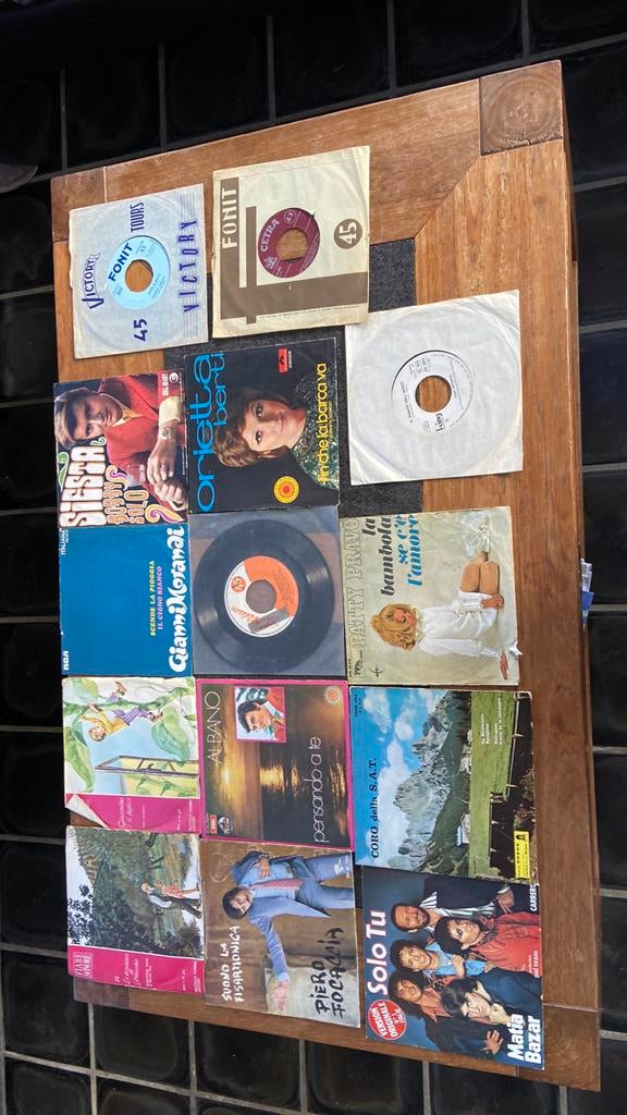 Disques 45 tours en italien, Musique & Instruments, Comme neuf