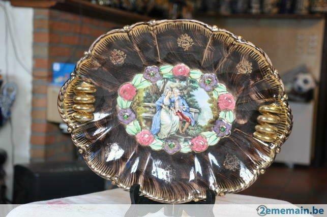 plat faience ovale  bequet au galant poignée dorée, Antiquités & Art, Enlèvement ou Envoi