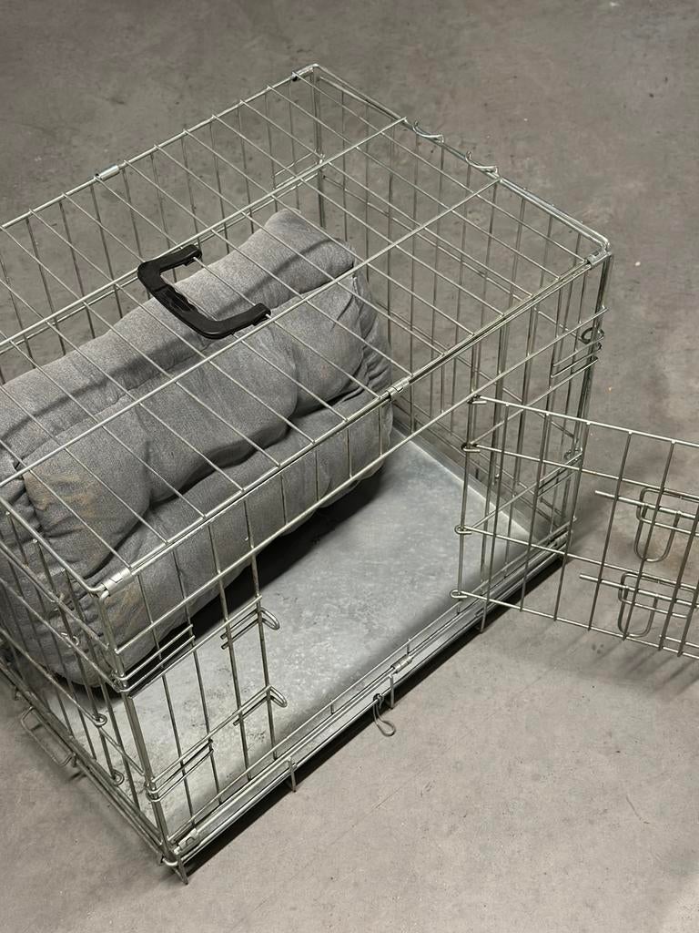 Hondenbench klein/middelgrote honden met kussen, Dieren en Toebehoren, Ophalen, Gebruikt