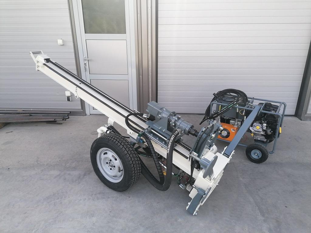 Foreuse de puits autonome et hydraulique jusqu'à 100 mètres, Enlèvement ou Envoi, Neuf, Foreuse et Perceuse, Mécanisme de percussion