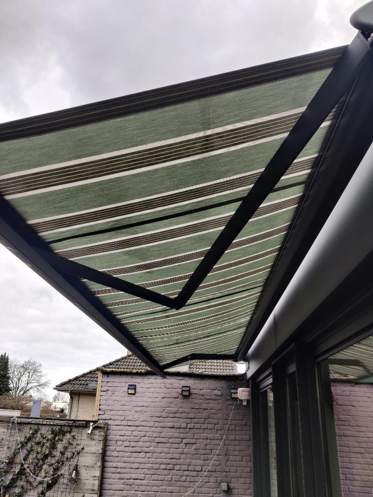 luifel Brustor B50 5.00 breed en 2.50 uitval, Tuin en Terras, Zonneschermen, Zo goed als nieuw, Knikarmscherm, 150 tot 300 cm